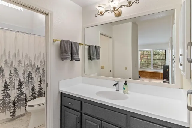 $315,000 | 3900 Park Cir Lane, Unit B, Carmichael, CA 95608