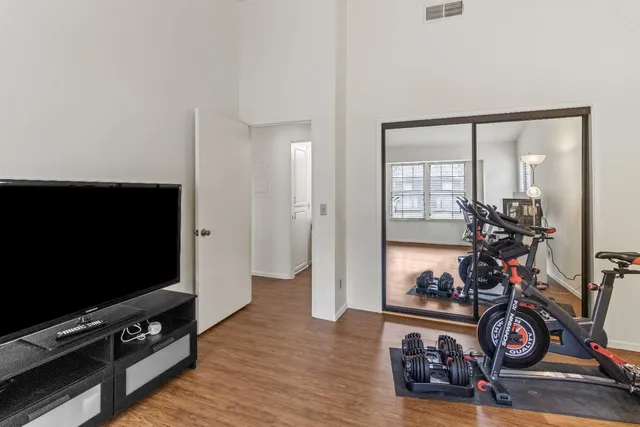 $315,000 | 3900 Park Cir Lane, Unit B, Carmichael, CA 95608