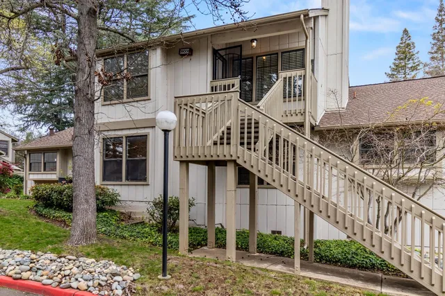 $315,000 | 3900 Park Cir Lane, Unit B, Carmichael, CA 95608