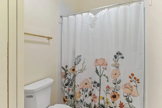 $315,000 | 3900 Park Cir Lane, Unit B, Carmichael, CA 95608