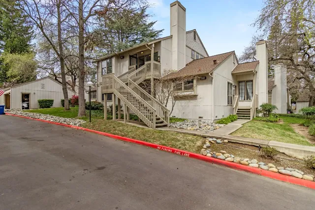$315,000 | 3900 Park Cir Lane, Unit B, Carmichael, CA 95608