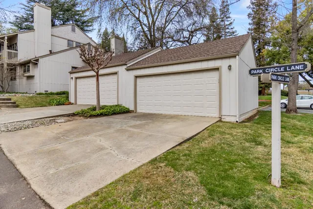 $315,000 | 3900 Park Cir Lane, Unit B, Carmichael, CA 95608