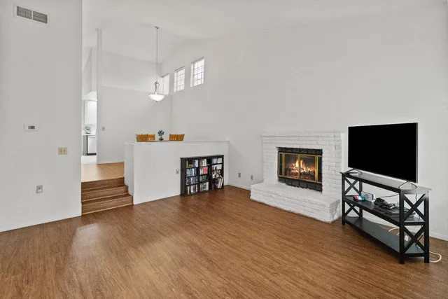 $315,000 | 3900 Park Cir Lane, Unit B, Carmichael, CA 95608