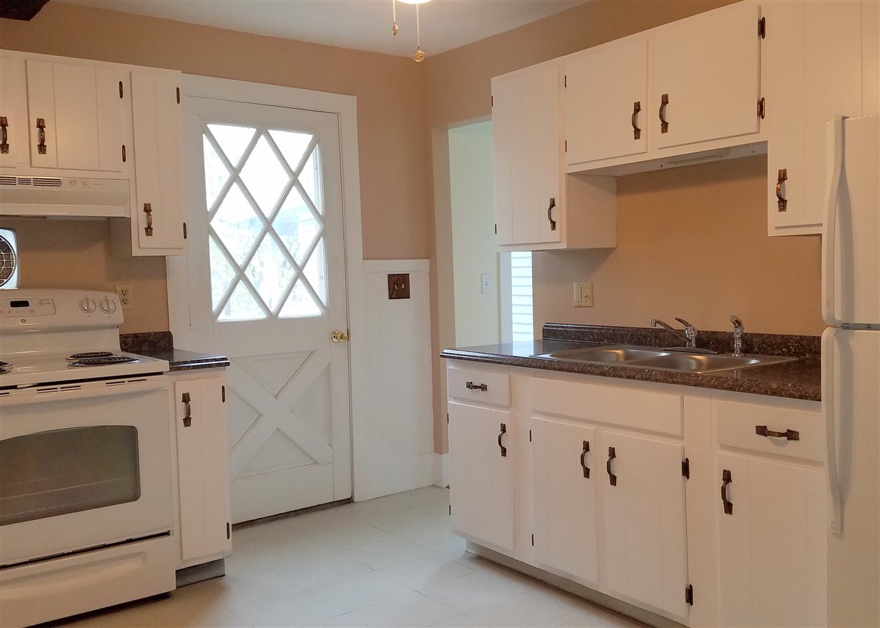 48 West Broadway, Unit 4 Derry, NH 03038 - Photo 1 of 7