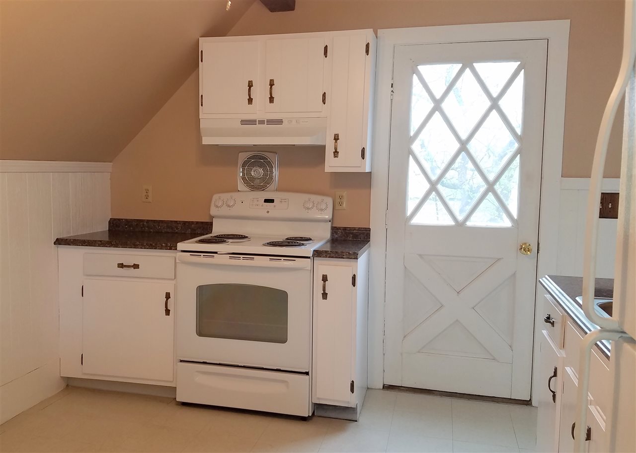 48 West Broadway, Unit 4 Derry, NH 03038 - Photo 2 of 7
