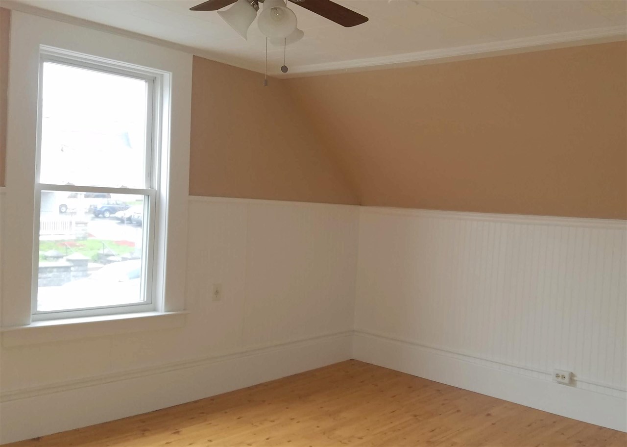 48 West Broadway, Unit 4 Derry, NH 03038 - Photo 3 of 7