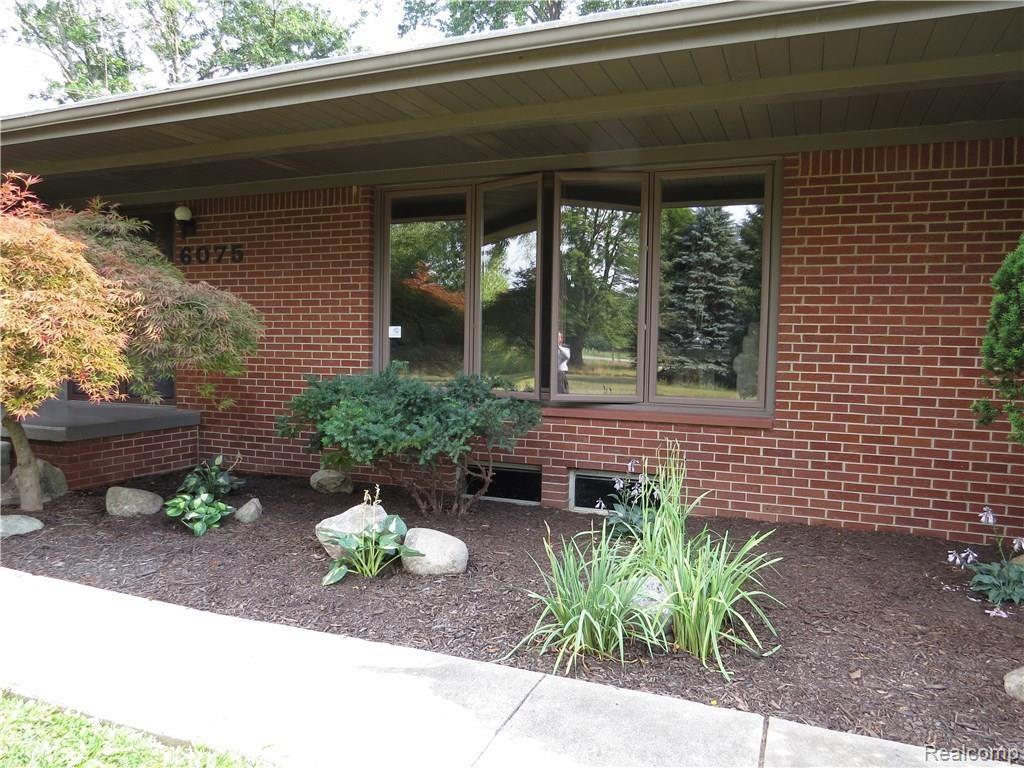 6075 Lahring Road Linden, MI 48451 - Photo 4 of 60 IMG_9043.JPG