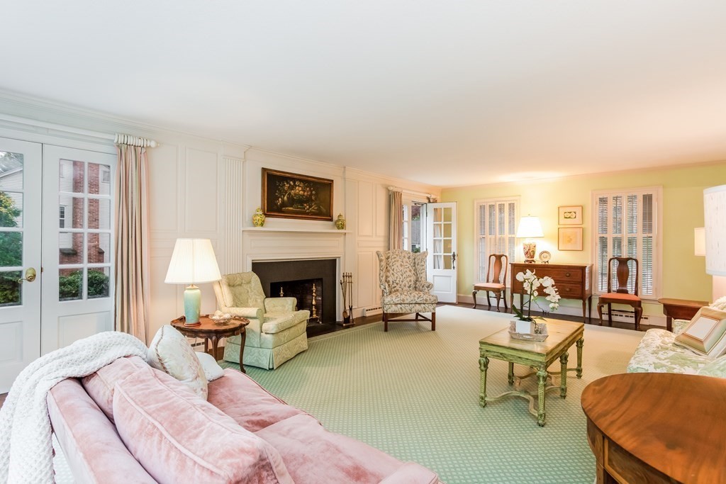 282 Concord Road Longmeadow, MA 01106 - Photo 4 of 36 Gallery Image 4