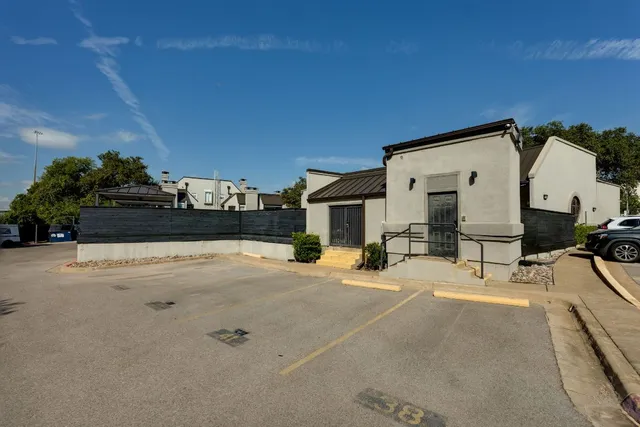 $169,900 | 935 La Posada Drive, Unit 156, Austin, TX 78752