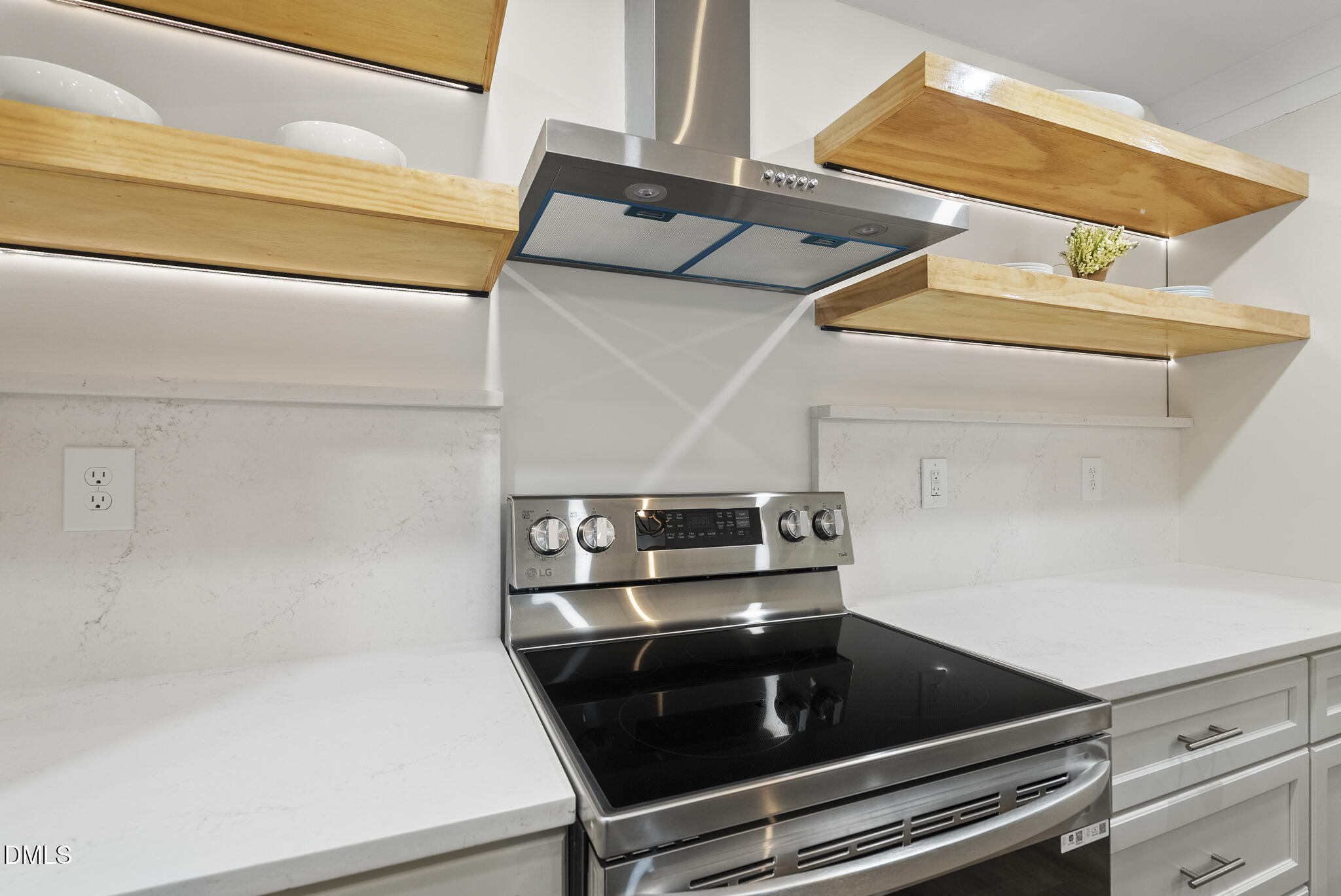 7804 Brandyapple Drive Raleigh, NC 27615 - Photo 10 of 58 a close view of closet