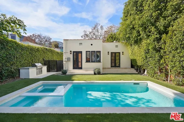 $2,795,000 | 318 Huntley Drive, West Hollywood, CA 90048