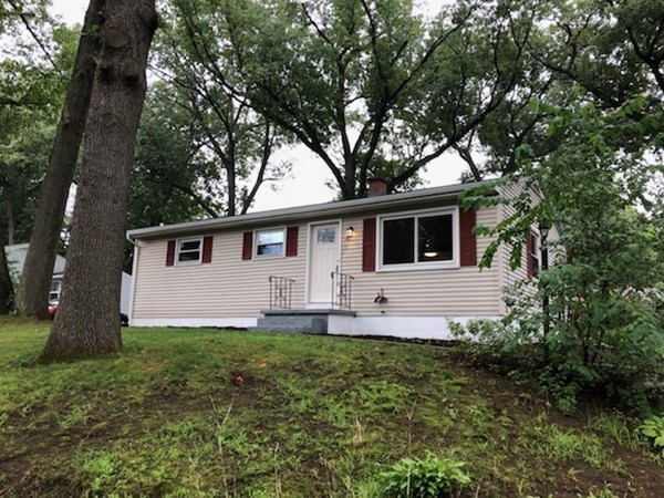 141 Regal Street Springfield, MA 01118 - Photo 1 of 28