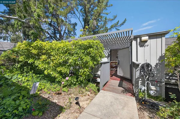 $579,000 | 1509 Ashwood Drive, Martinez, CA 94553