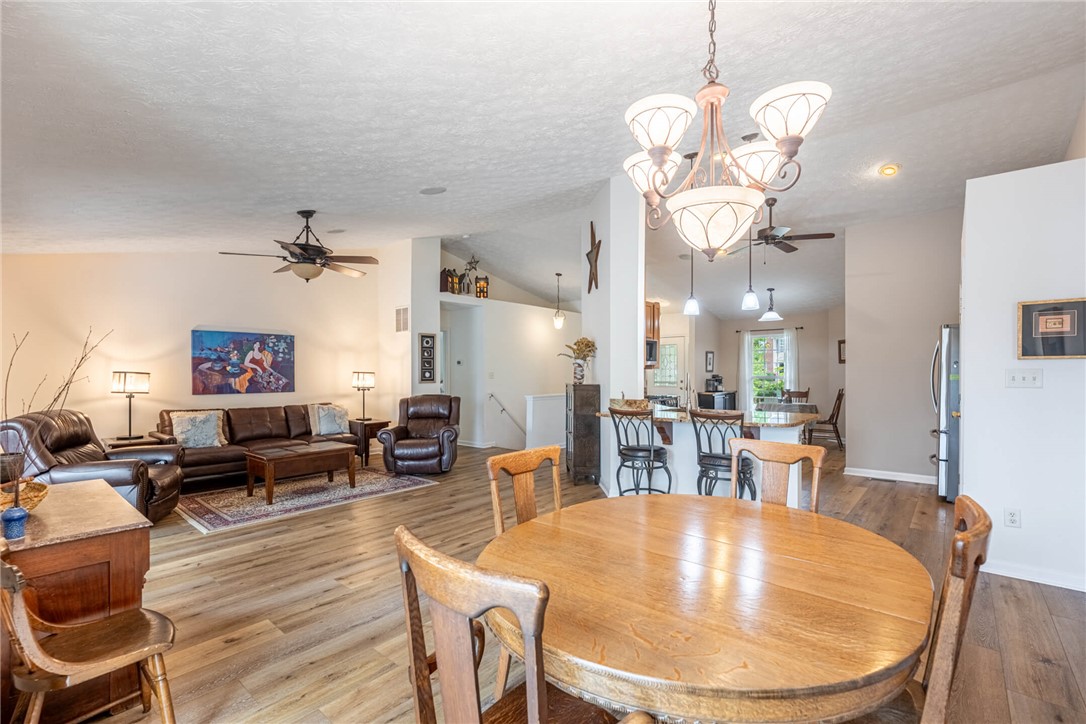 155 Keevers Point Springboro, OH 45066 - Photo 4 of 59