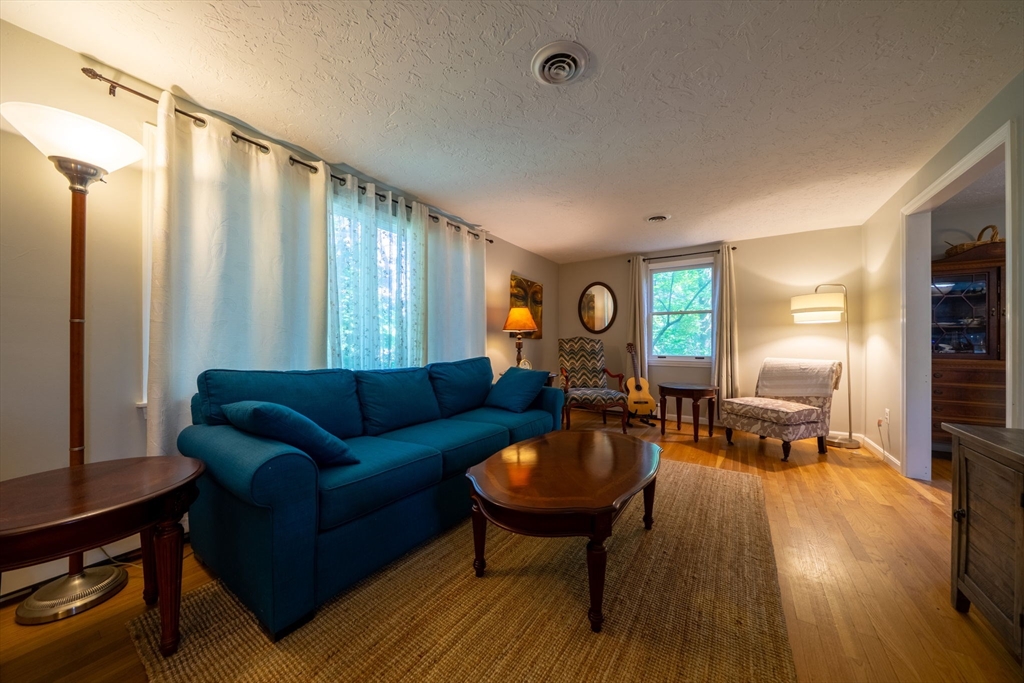 10 Trayer Road Canton, MA 02021 - Photo 8 of 32