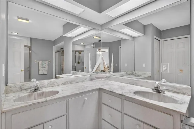 a view of a livingroom with furniture and entryway