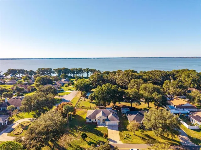 $260,000 | 2011 Oakbend Drive, Eustis, FL 32726