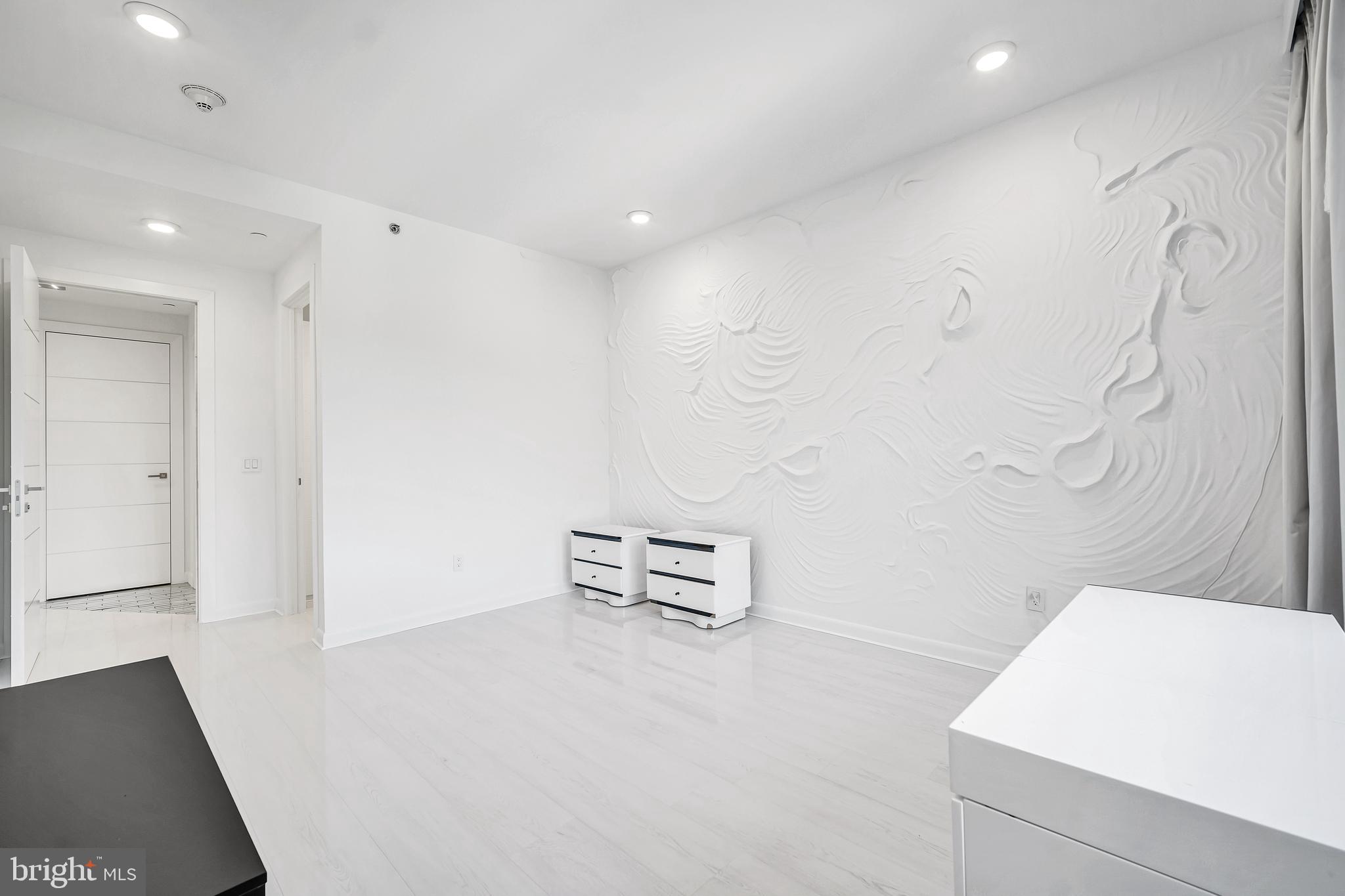 554 Carson Terrace Huntingdon Valley, PA 19006 - Photo 28 of 39 a view of room with air conditioner and screen