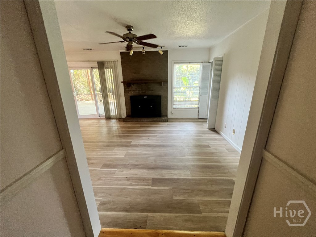 308 Wendy Hill Road Savannah, GA 31410 - Photo 6 of 26 Family Room