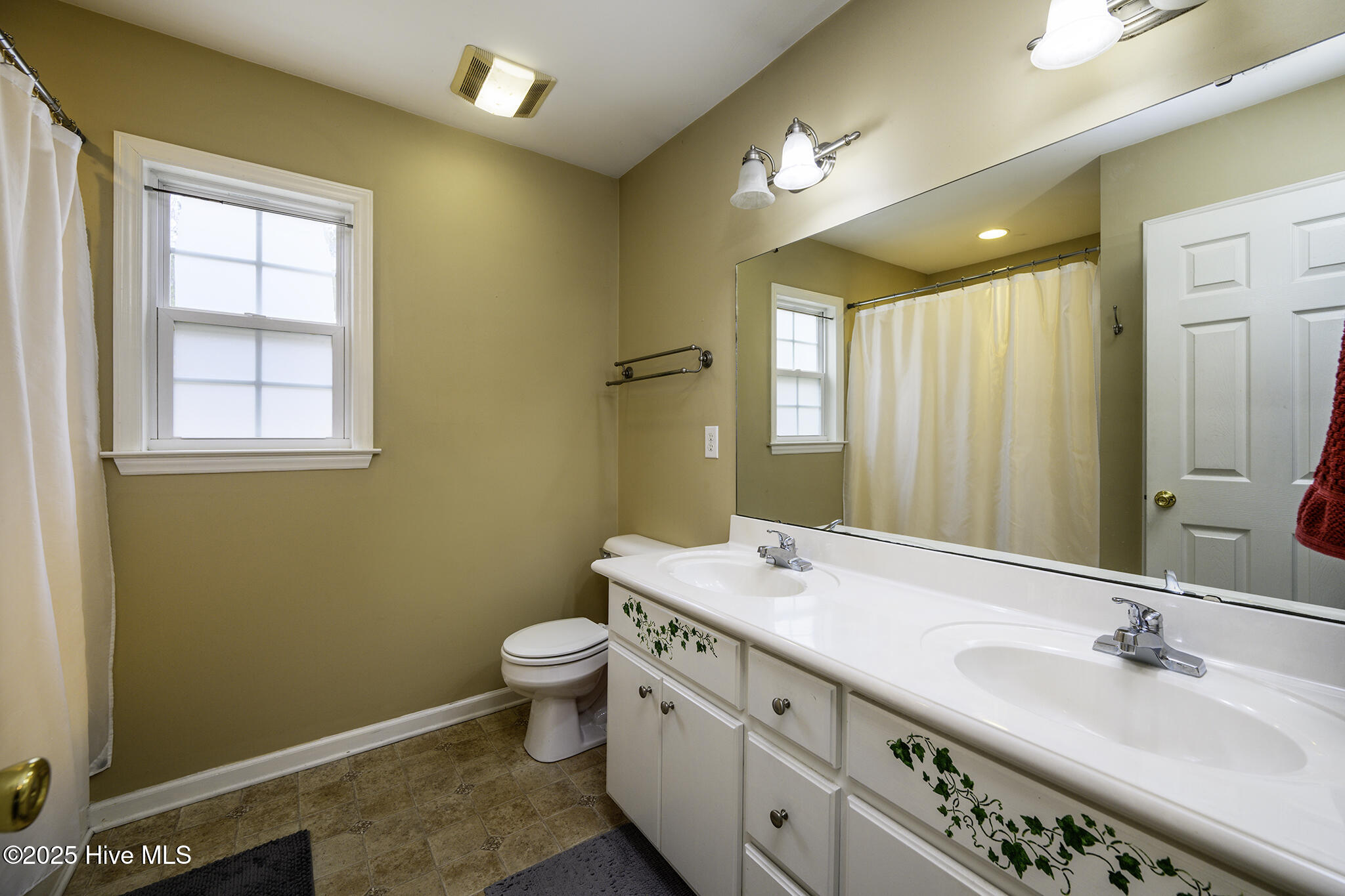 1158 Tebo Road New Bern, NC 28562 - Photo 25 of 46 Dual Sink Vanity