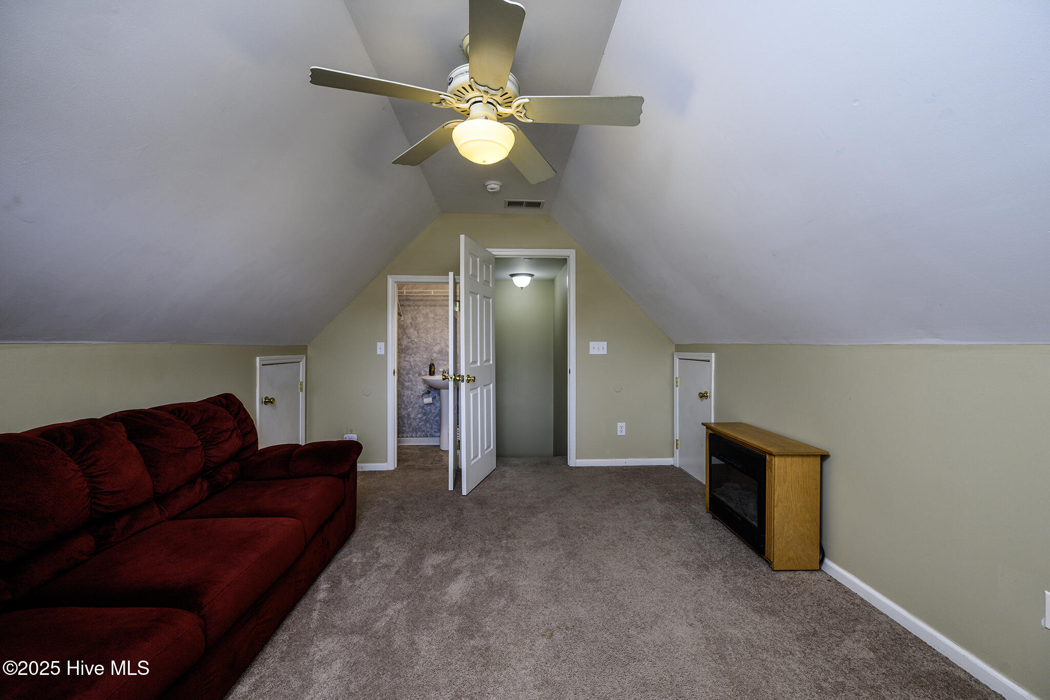 1158 Tebo Road New Bern, NC 28562 - Photo 31 of 46 Finished Room Over the Garage