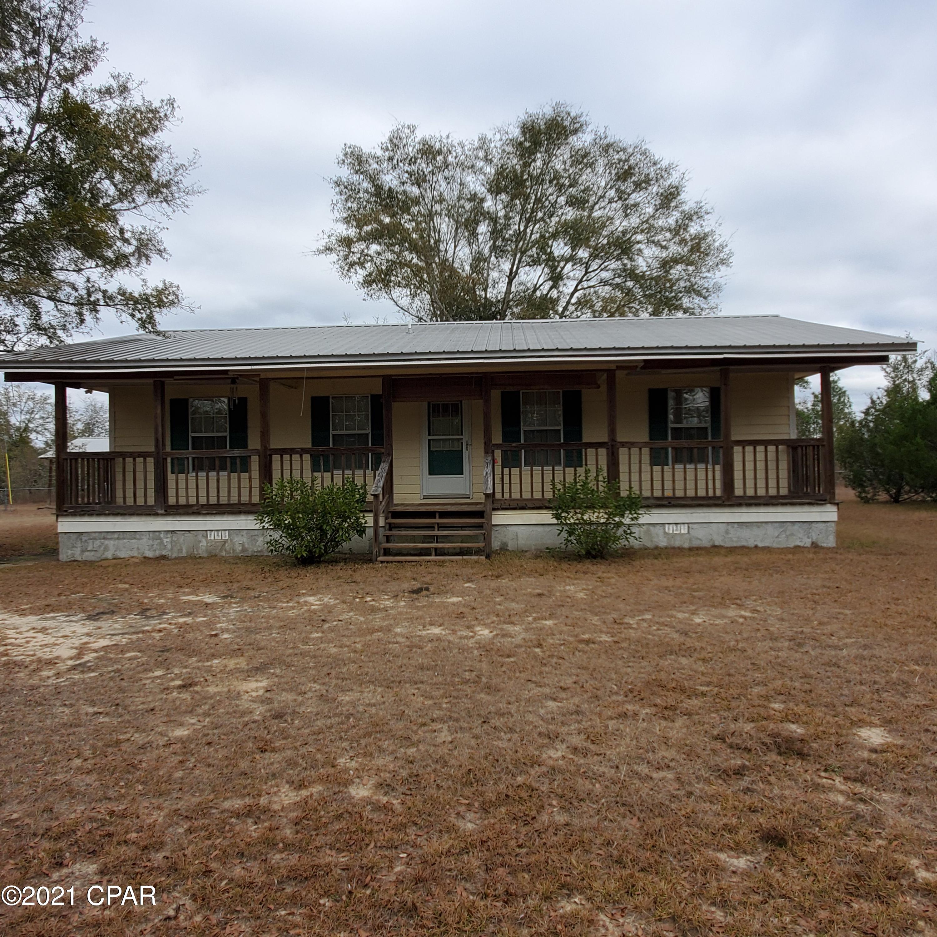 768 Lakepoint Road Alford, FL 32420 - Photo 5 of 22 Gallery Image 5