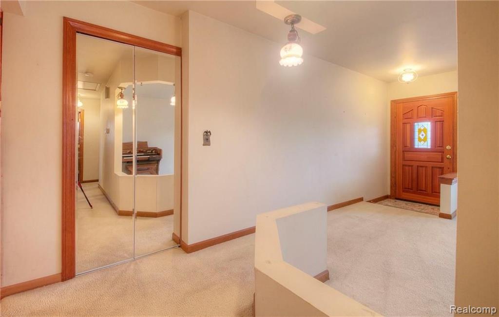 44219 Brandywyne Road Canton, MI 48187 - Photo 10 of 37