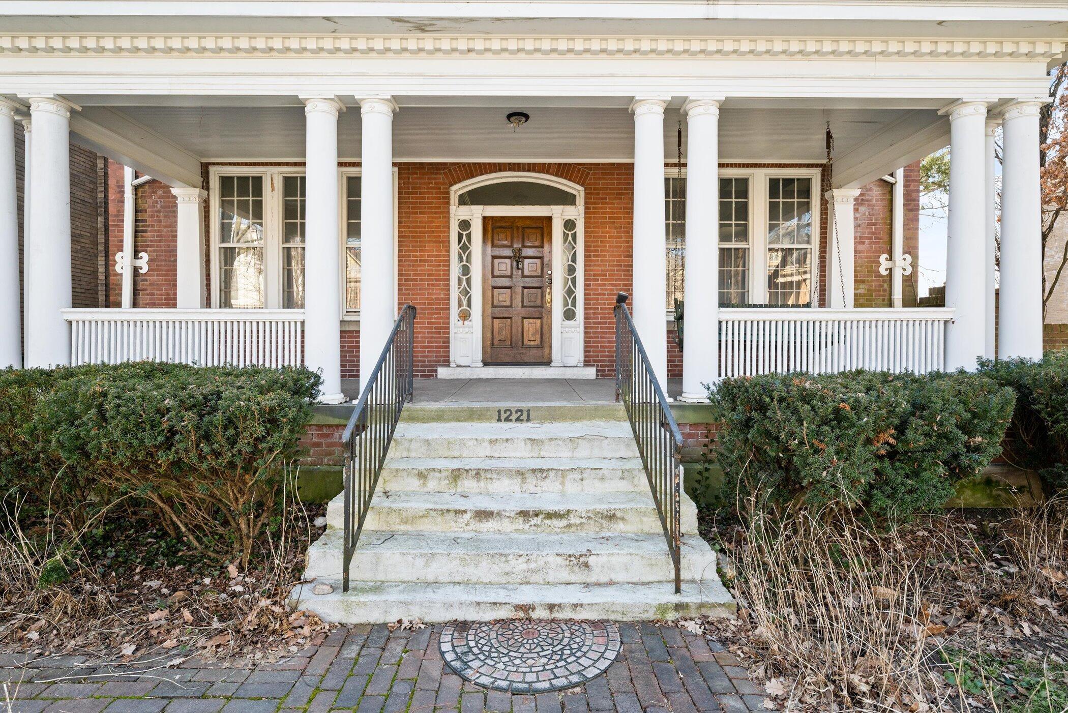 1221 Bryden Road Columbus, OH 43205 - Photo 5 of 75 05-DSC3986