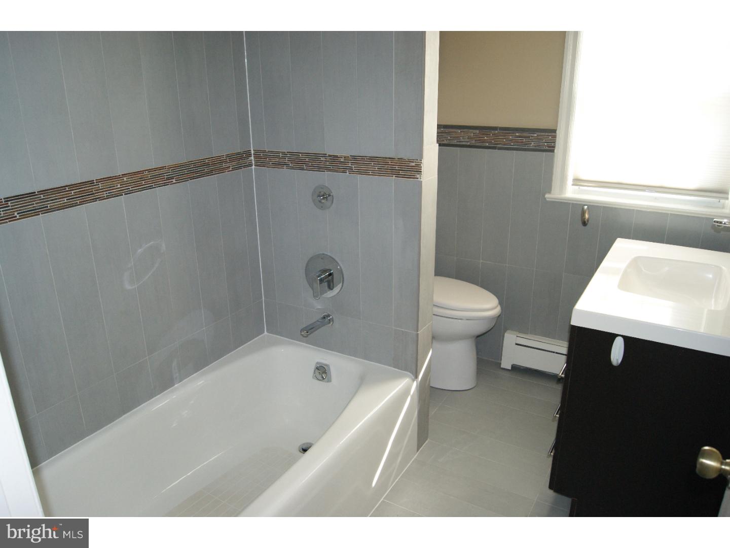443 New Road Southampton, PA 18966 - Photo 8 of 20 Bathroom