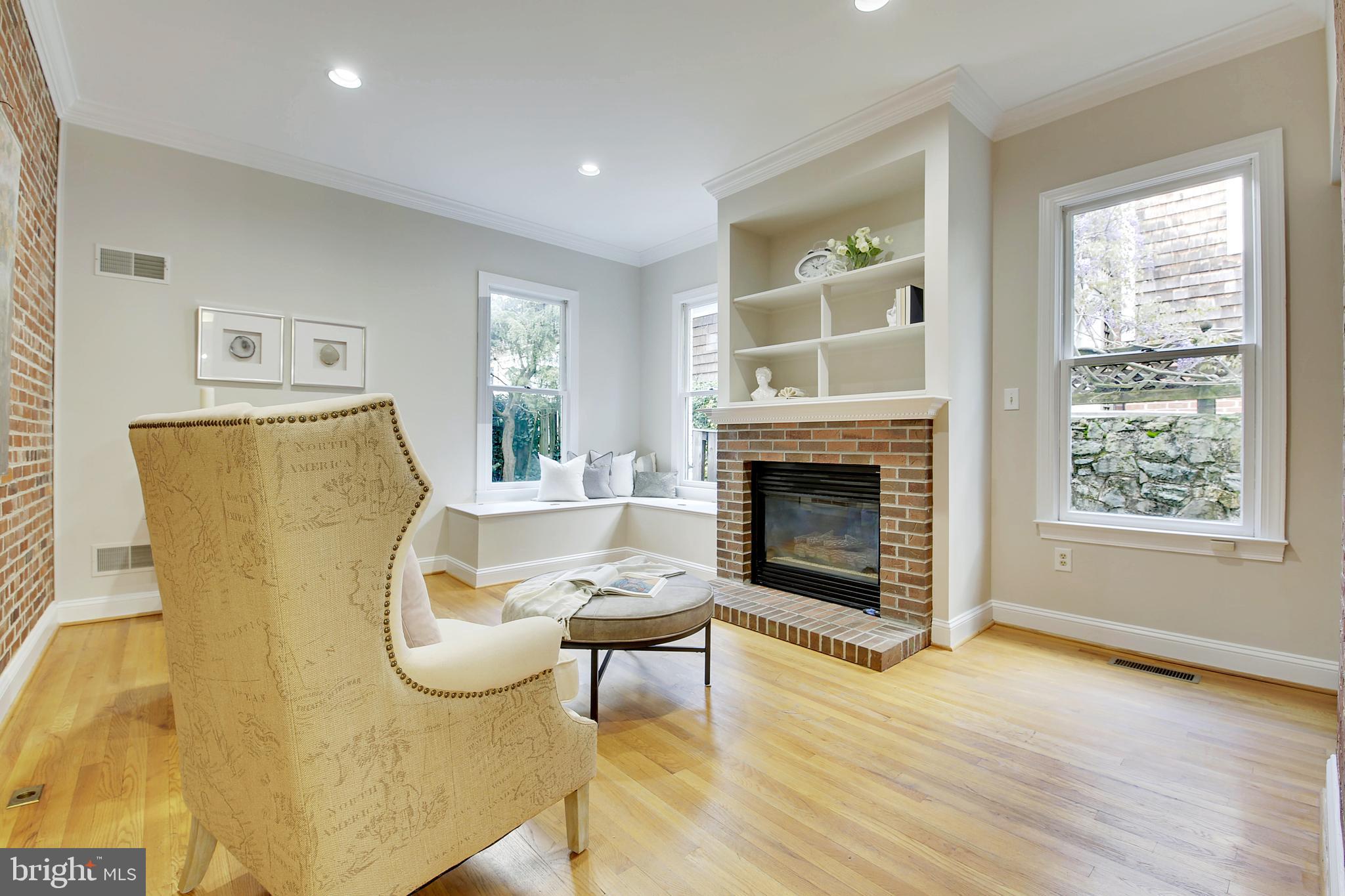 421 Kent Square Road Gaithersburg, MD 20878 - Photo 16 of 78 Family room w/fireplace & built-ins