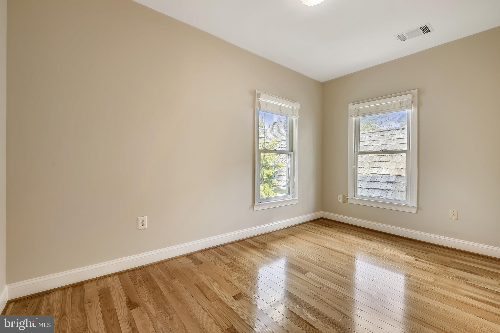 421 Kent Square Road Gaithersburg, MD 20878 - Photo 39 of 78 Fourth bedroom w/hardwood floors