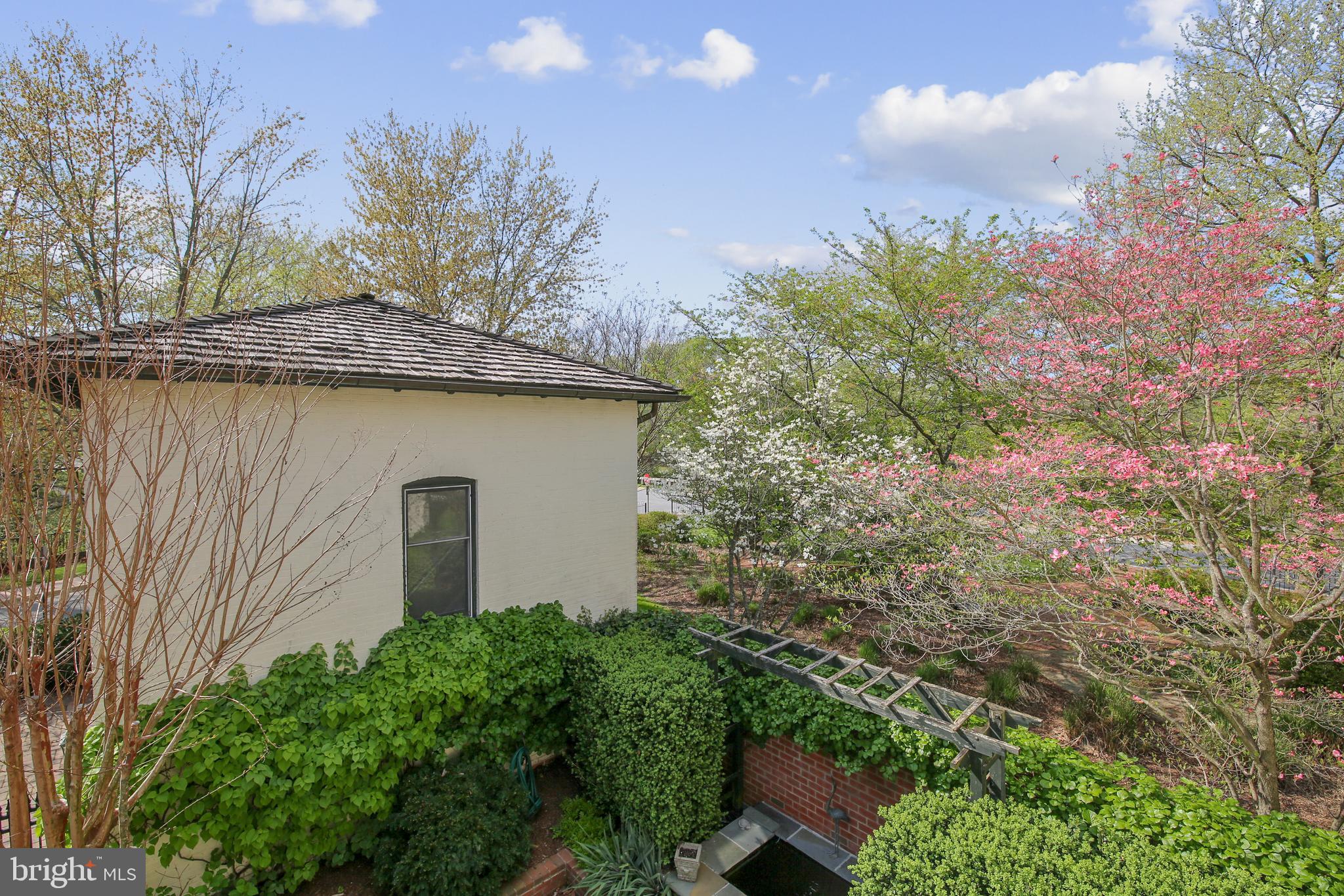 421 Kent Square Road Gaithersburg, MD 20878 - Photo 43 of 78 View of lush gardens