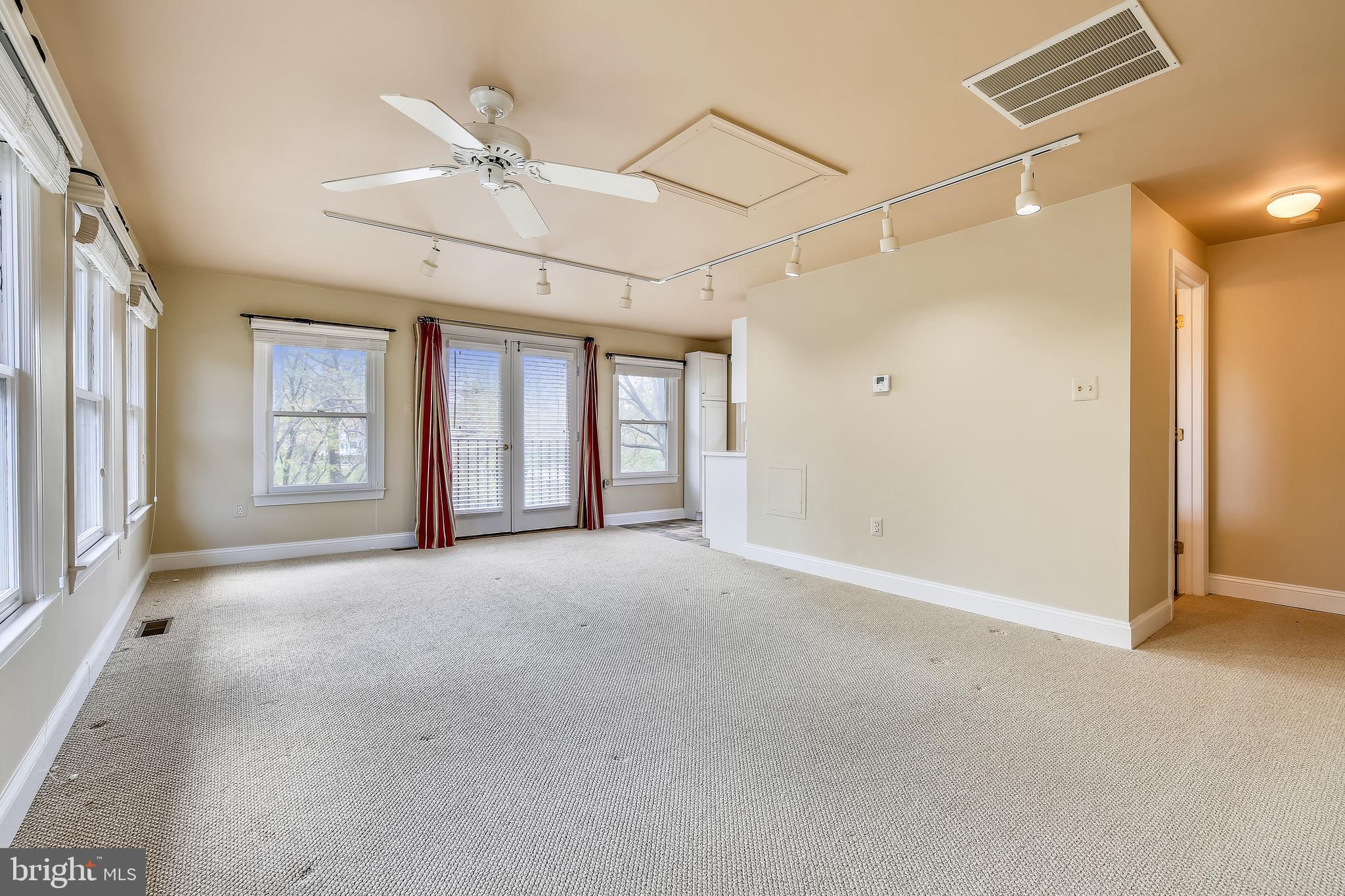 421 Kent Square Road Gaithersburg, MD 20878 - Photo 48 of 78 Carriage house has walls of windows