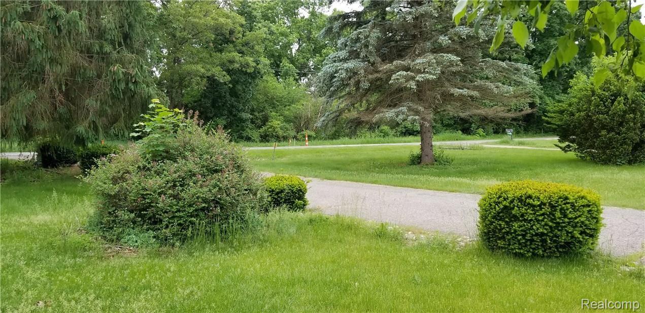 6501 Winans Lake Road Brighton, MI 48116 - Photo 5 of 71 20180602_120947.jpg