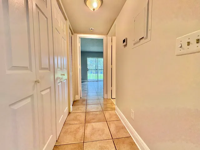 $169,000 | 1830 Meadows Circle West, Unit 1830, Boynton Beach, FL 33436