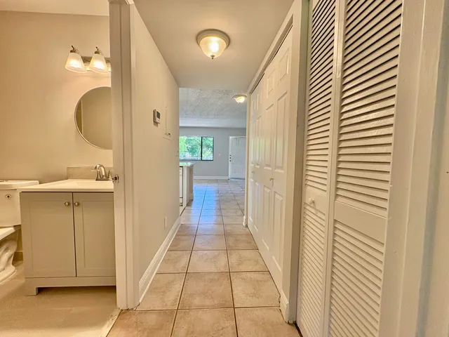 $169,000 | 1830 Meadows Circle West, Unit 1830, Boynton Beach, FL 33436