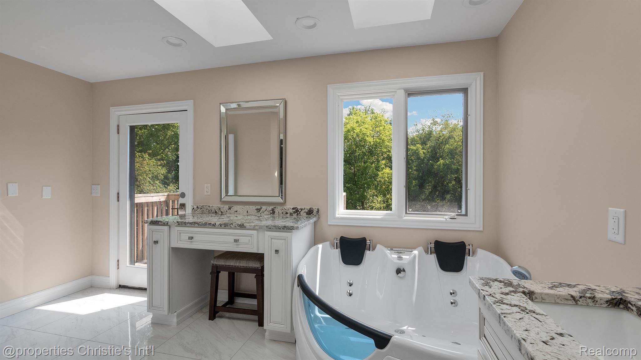 31237 Country Ridge Circle Farmington, MI 48331 - Photo 20 of 45 Gallery Image 20