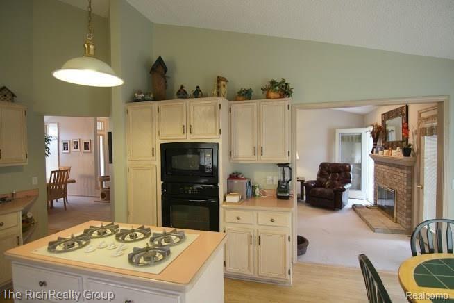 45167 Glengarry Road Canton, MI 48188 - Photo 12 of 39 Spacious kitchen