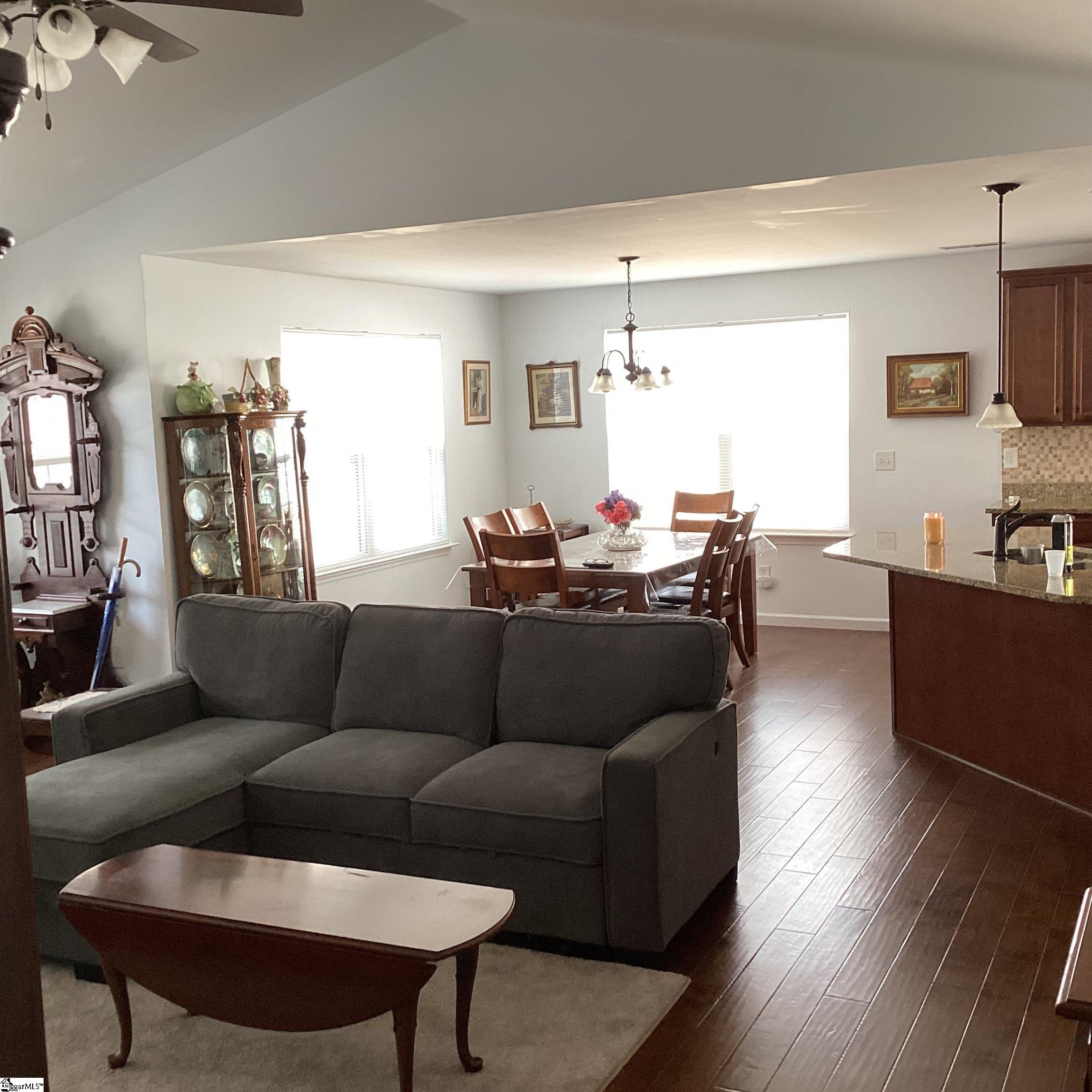 424 Bowers Road Travelers Rest, SC 29690 - Photo 4 of 22