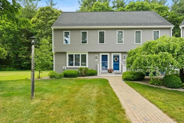 $2,875 | 9 Village Way, Unit A, Norton, MA 02766