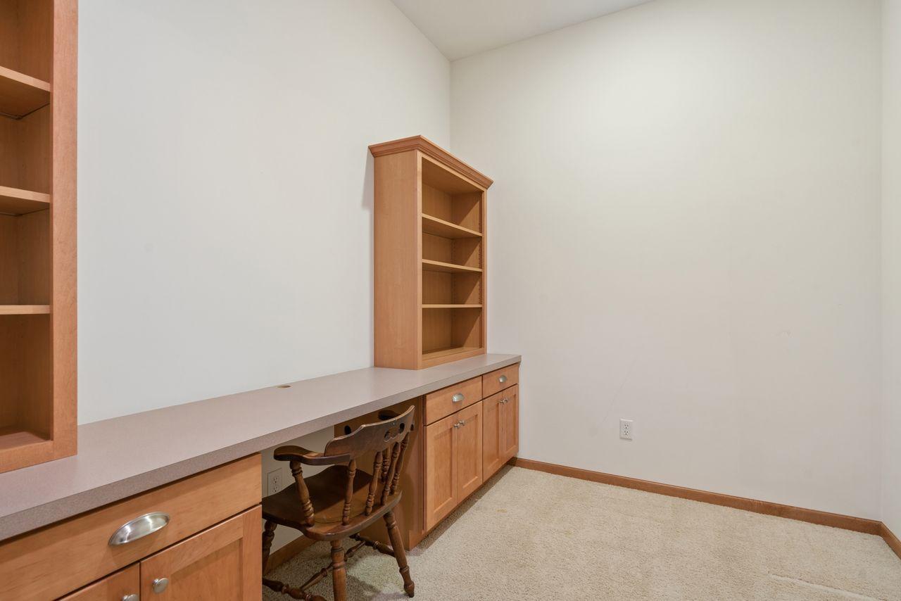 1244 County Rd D East, Unit 205 Maplewood, MN 55109 - Photo 17 of 23