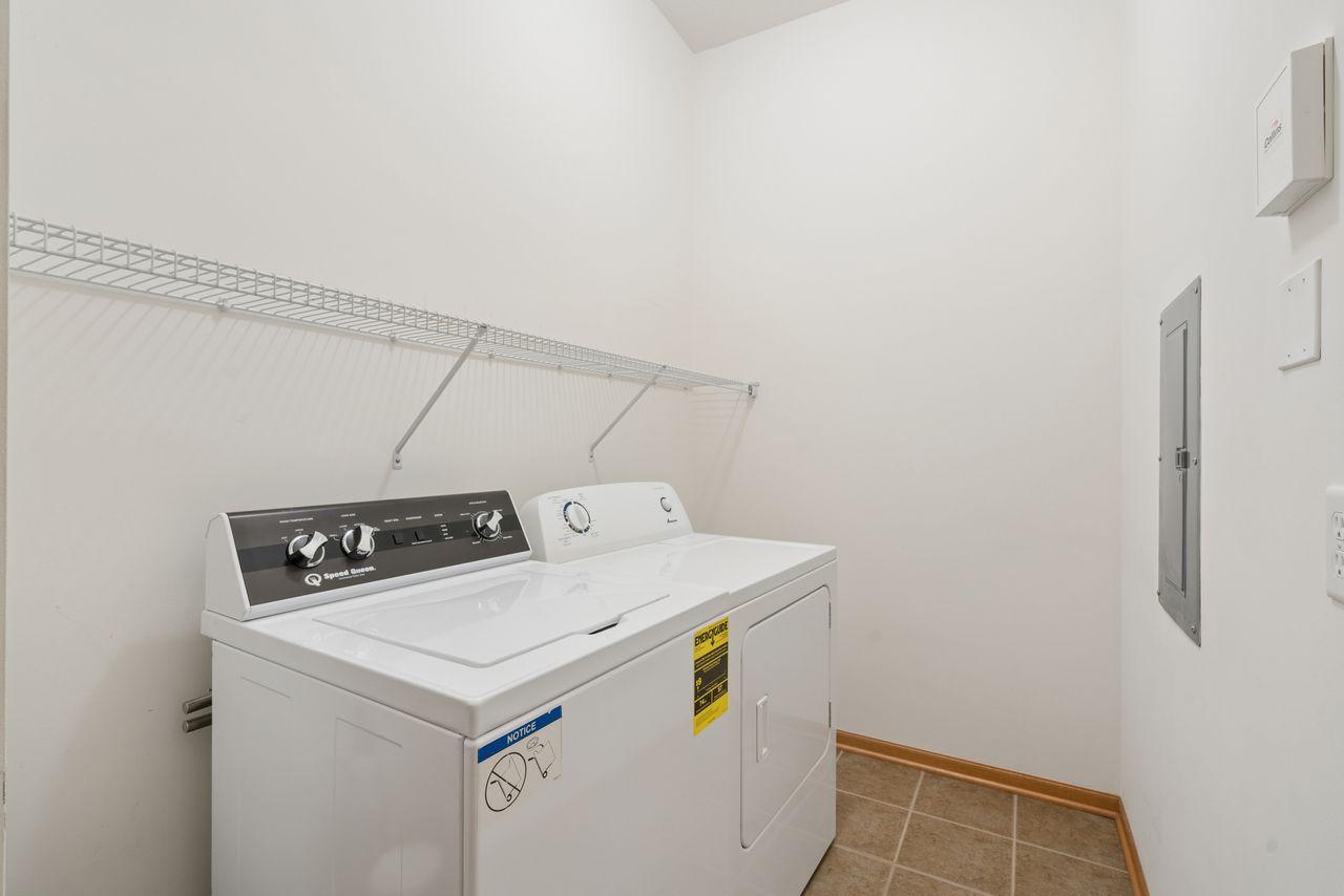 1244 County Rd D East, Unit 205 Maplewood, MN 55109 - Photo 19 of 23