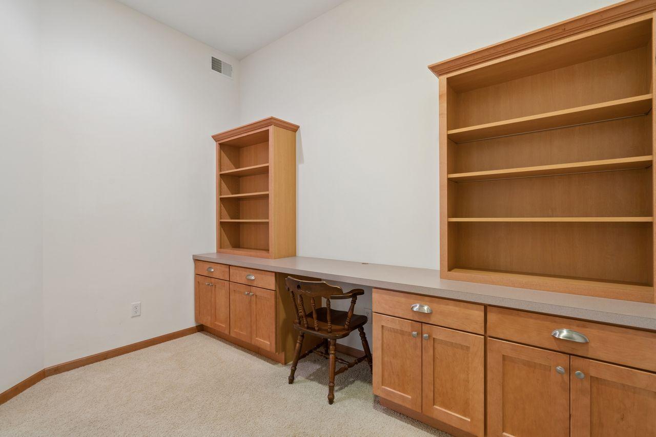 1244 County Rd D East, Unit 205 Maplewood, MN 55109 - Photo 22 of 27
