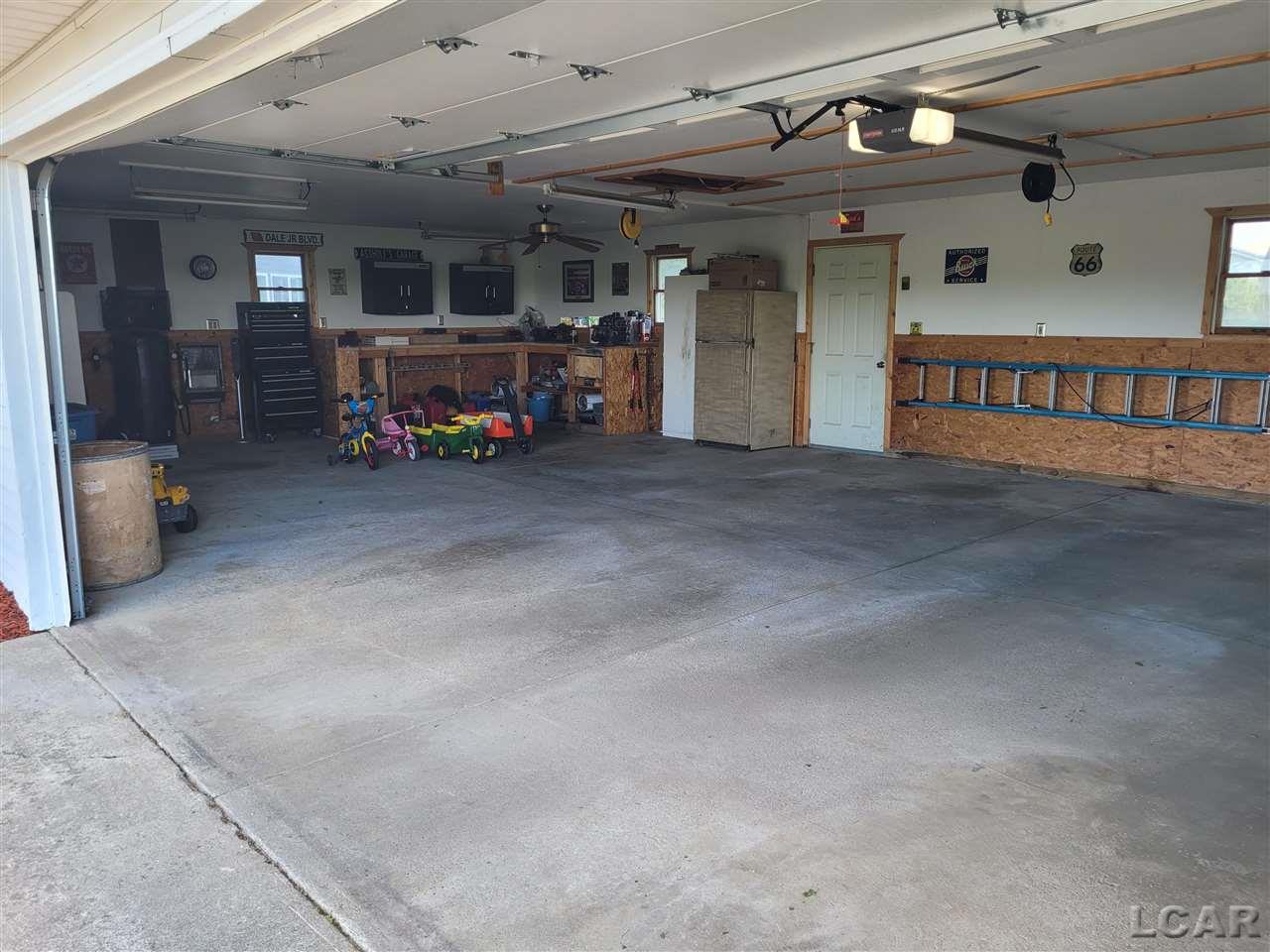 1561 Ives Road Tecumseh, MI 49286 - Photo 9 of 42 50045206-8.JPG