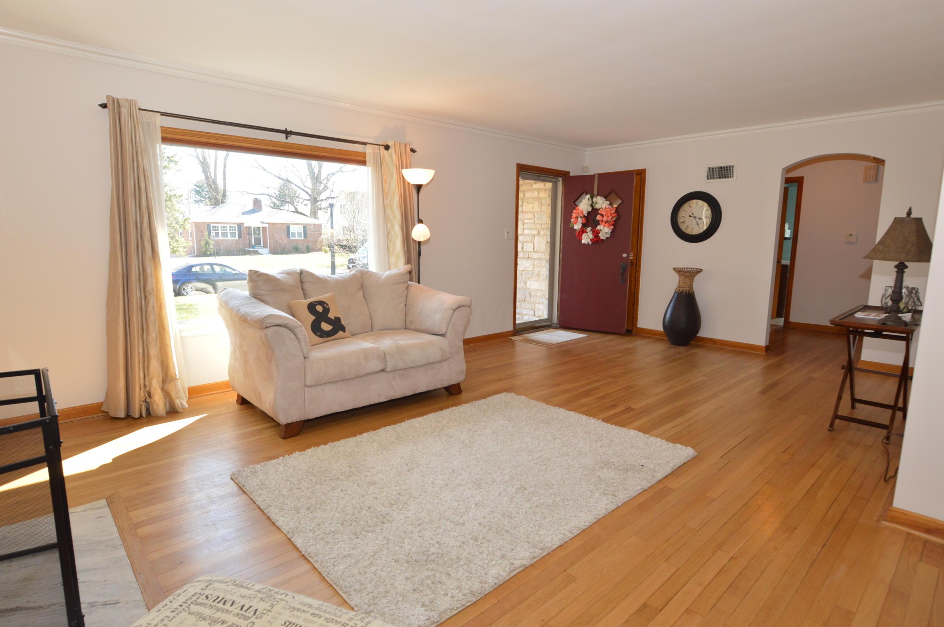 552 Acton Road Columbus, OH 43214 - Photo 2 of 33 Gallery Image 2