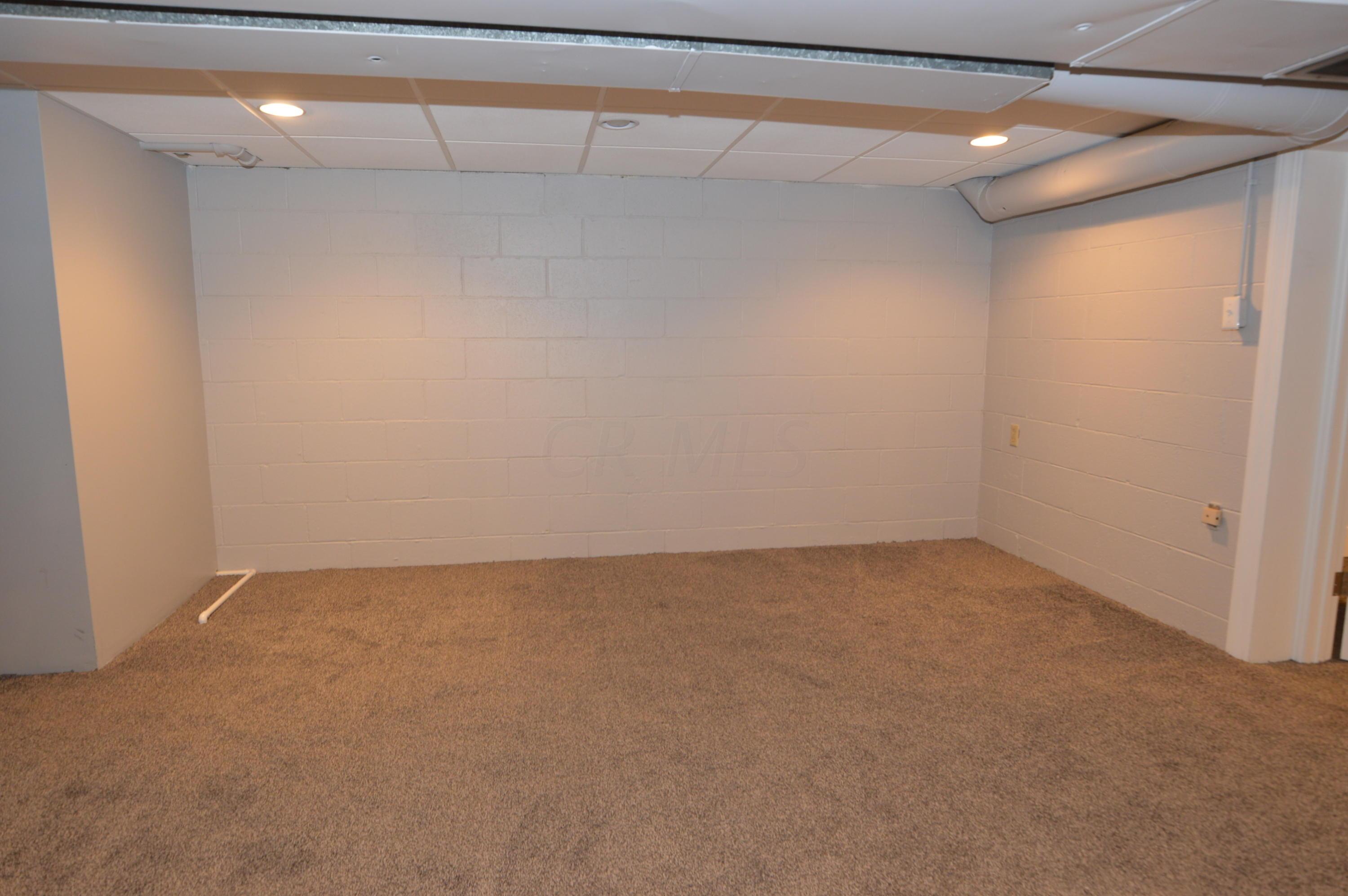 552 Acton Road Columbus, OH 43214 - Photo 24 of 33 Gallery Image 24