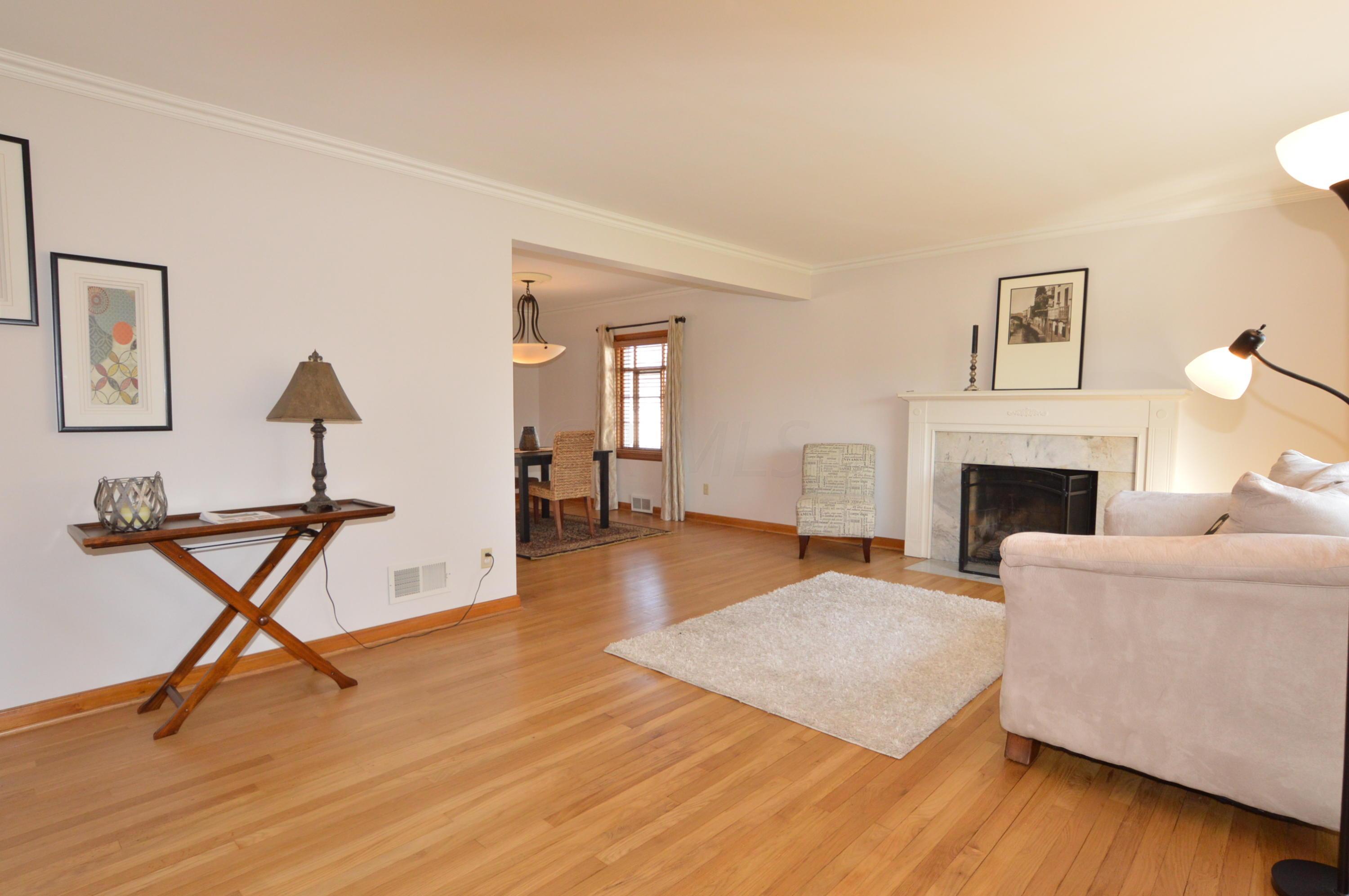 552 Acton Road Columbus, OH 43214 - Photo 3 of 33 Gallery Image 3