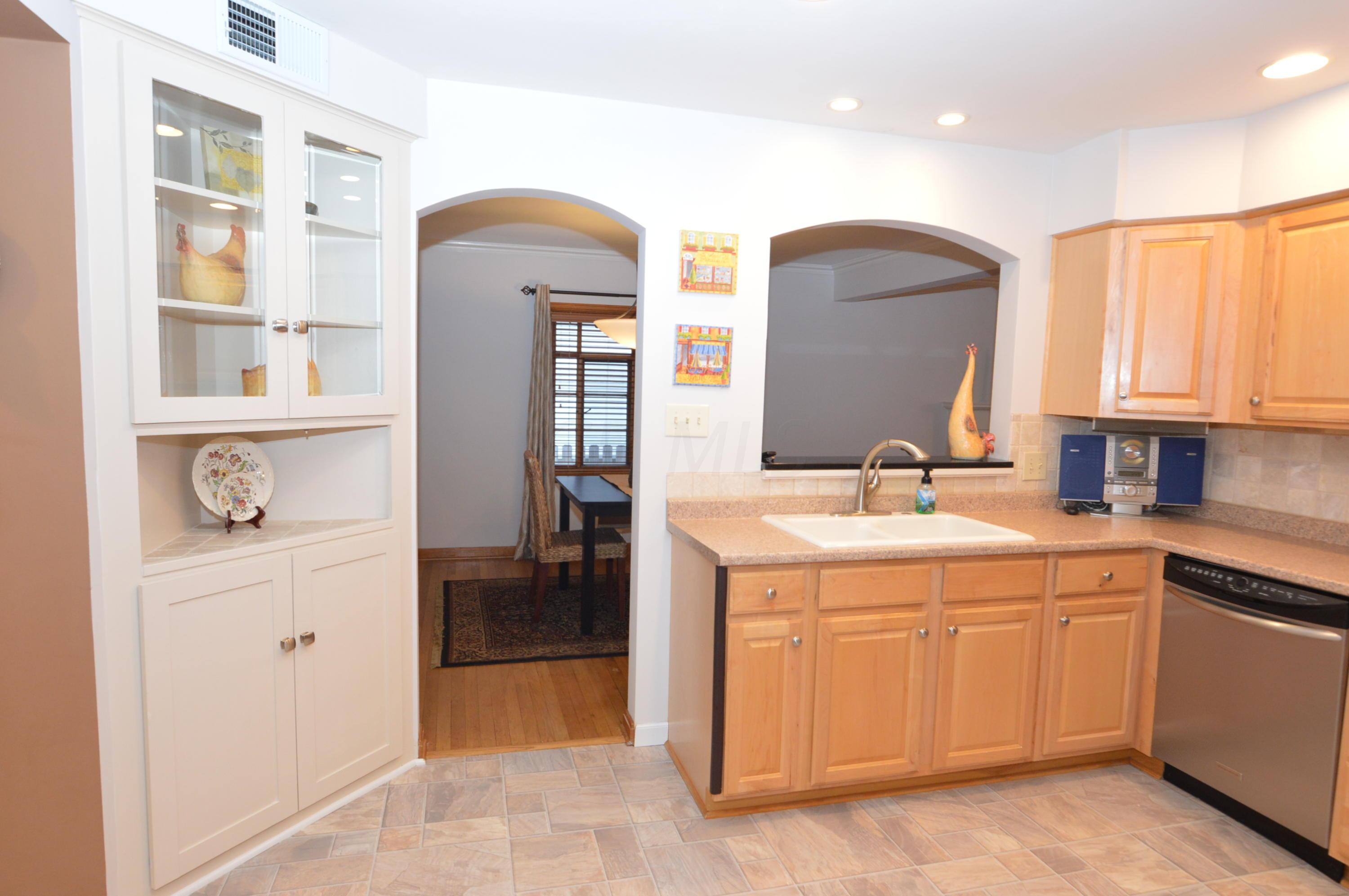 552 Acton Road Columbus, OH 43214 - Photo 9 of 33 Gallery Image 9
