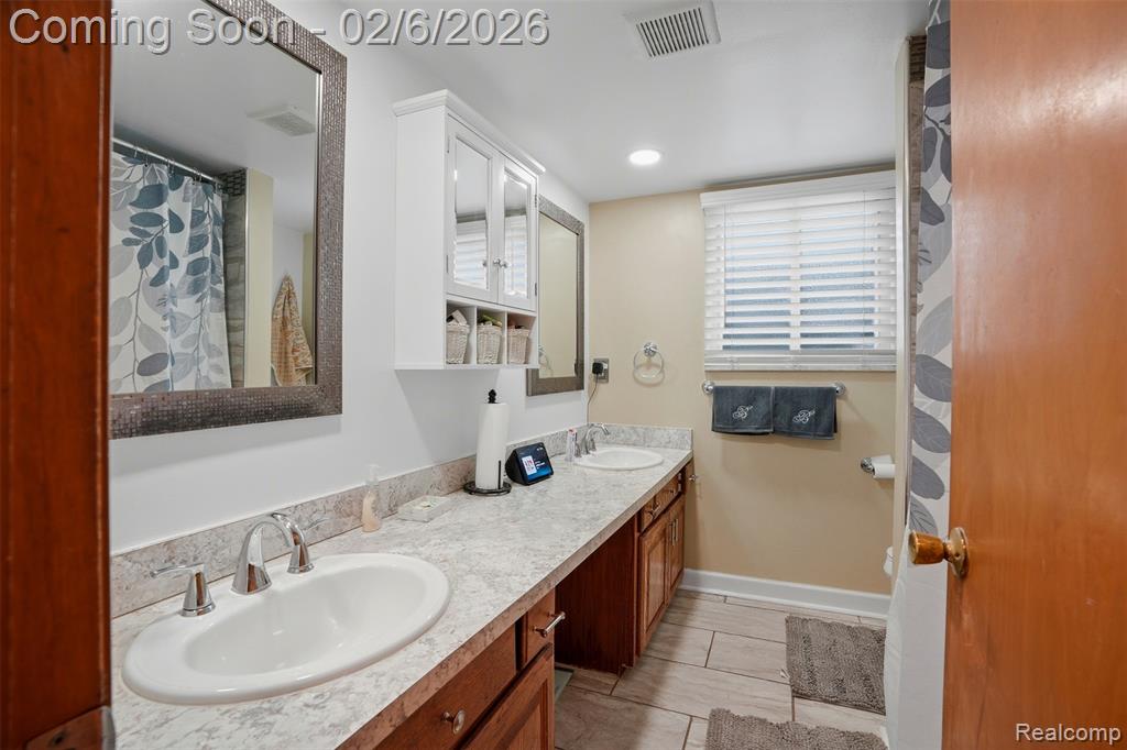 4715 Shell Court Warren, MI 48091 - Photo 15 of 25 Gallery Image 15
