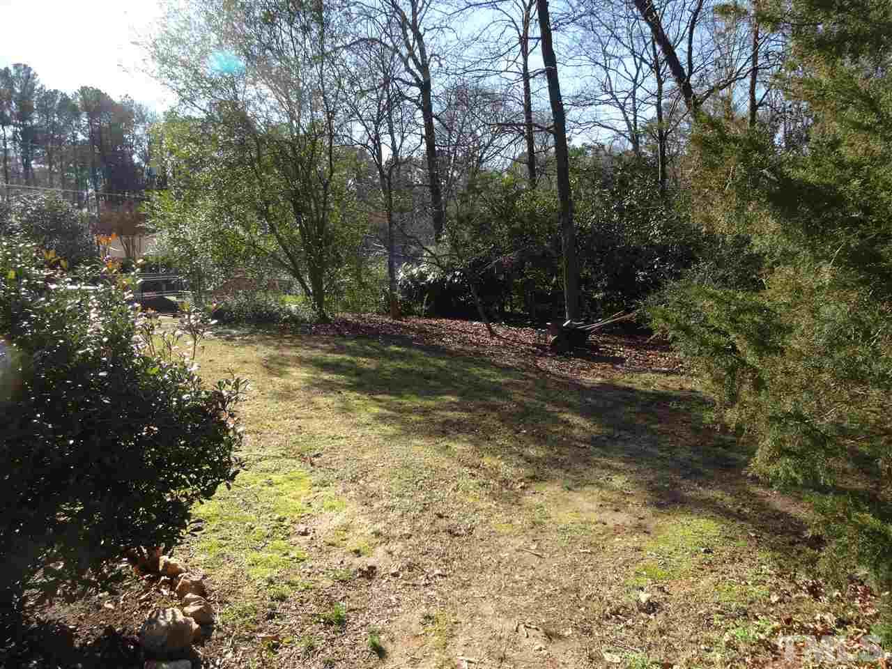1601 Ridgeland Drive Raleigh, NC 27607 - Photo 21 of 24